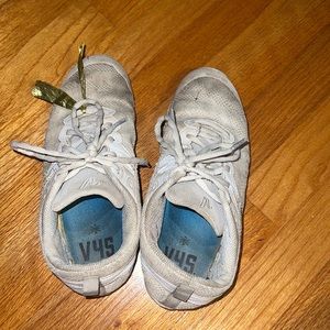 VARSITY CHEER SHOES